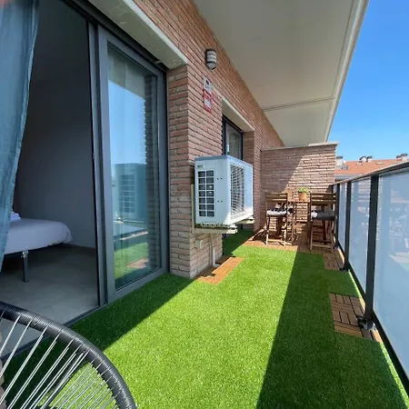 Apartamento Encantador Con Dos Terrazas Cerca Del Mar.