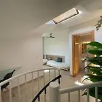 Encantador Duplex Con Dos Terrazas Cerca Del Mar. Apartment