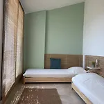 Encantador Duplex Con Dos Terrazas Cerca Del Mar. Apartment *
