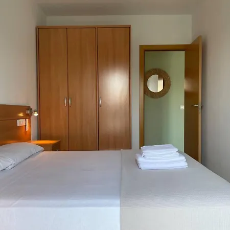 Encantador Duplex Con Dos Terrazas Cerca Del Mar. リョレート・デ・マル
