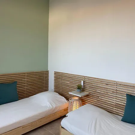 Encantador Duplex Con Dos Terrazas Cerca Del Mar. Lägenhet