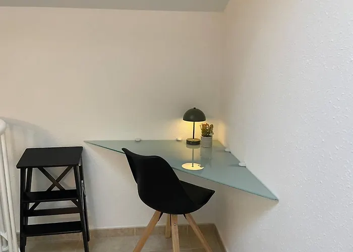 Encantador Con Dos Terrazas Cerca Del Mar.