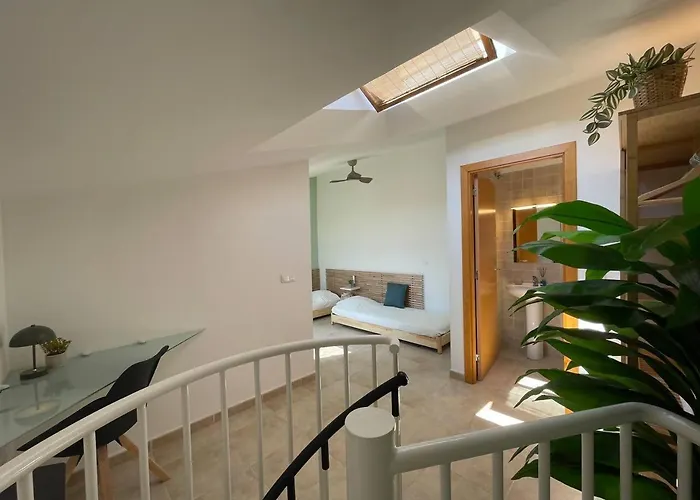 Encantador Con Dos Terrazas Cerca Del Mar. Apartamento