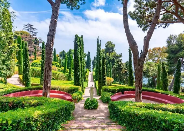 Encantador Con Dos Terrazas Cerca Del Mar. *