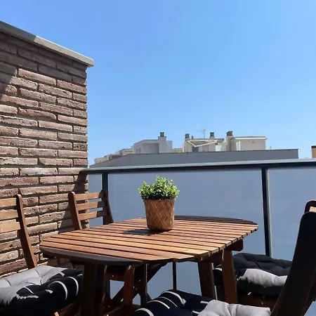 Encantador Duplex Con Dos Terrazas Cerca Del Mar. * יורט דה מאר