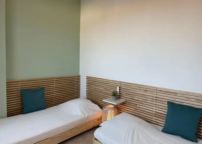 Encantador Duplex Con Dos Terrazas Cerca Del Mar. Lägenhet