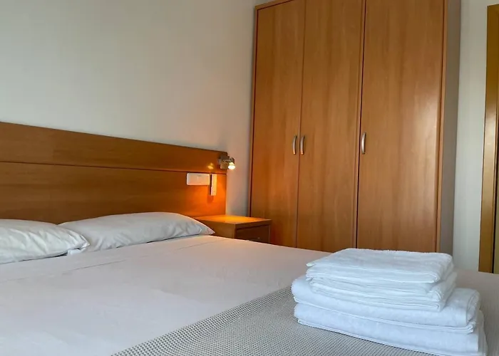 Encantador Duplex Con Dos Terrazas Cerca Del Mar. Apartment *