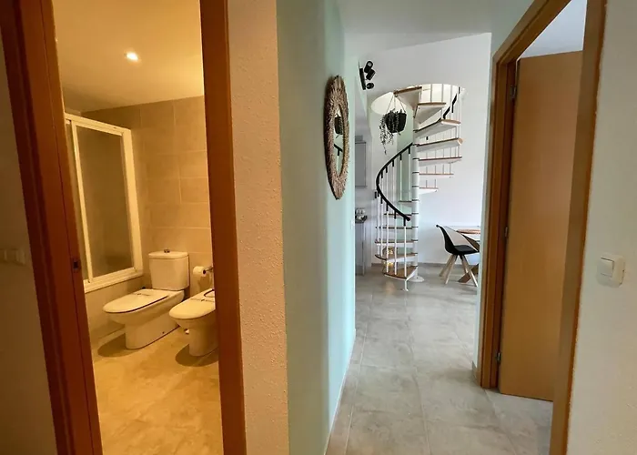 Encantador Duplex Con Dos Terrazas Cerca Del Mar.